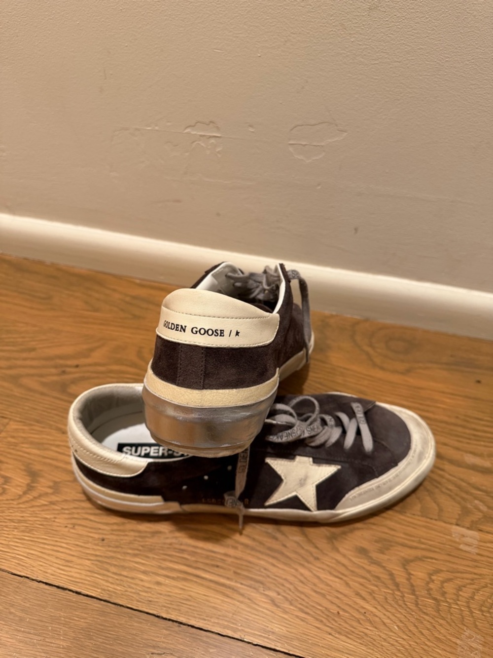 Golden Goose White Leather Super-Star Sneaker - Picture 2 of 6